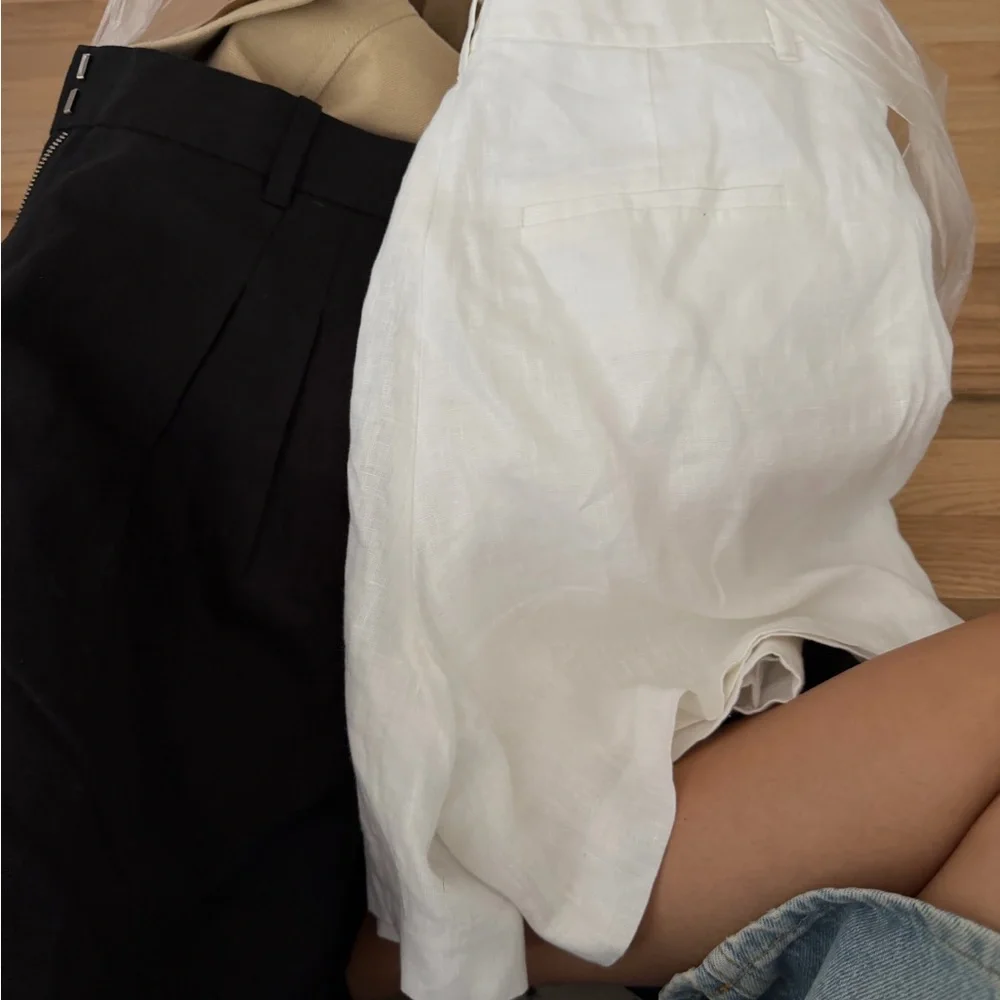 Aritzia White Pleated High-Rise Tailored Shorts bundle - Picture 3 of 4